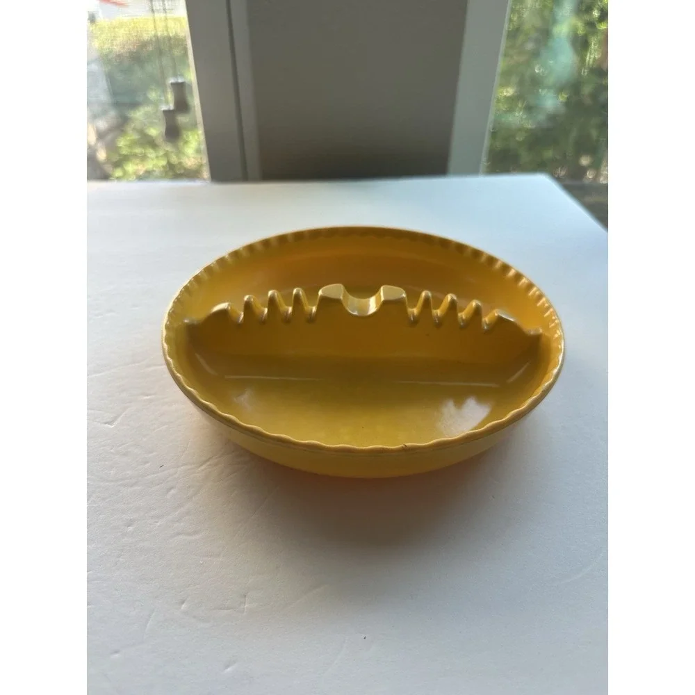 Vintage 1970's Yellow Melamine Ashtray Dale Chemical Co. Irwin Willert